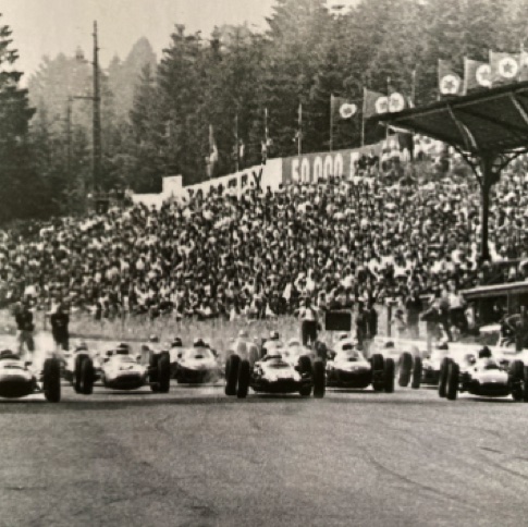 Jim à Spa descente de "l'eau rouge"sous la pluie... Jim à Spa descente de "l'eau rouge"sous la pluie...